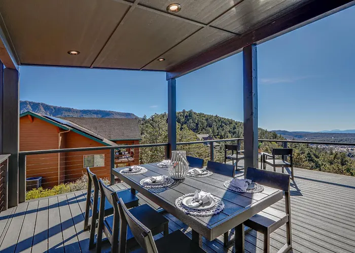 Holiday home Hot Tub & Panoramic Mtn Views: Retreat!