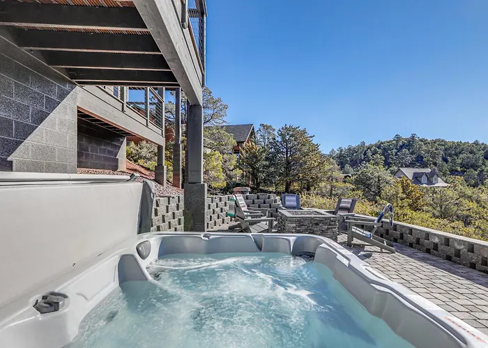 Hot Tub & Panoramic Mtn Views: Retreat! Holiday home Pine
