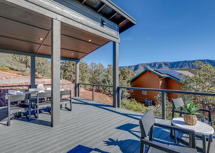 Hot Tub & Panoramic Mtn Views: Retreat! Pine
