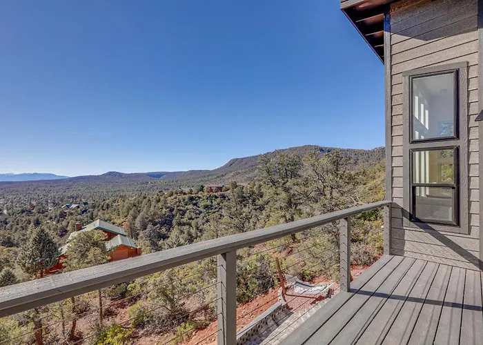 Holiday home Hot Tub & Panoramic Mtn Views: Retreat! Pine
