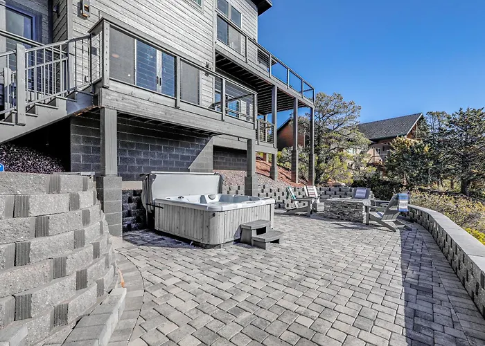 Holiday home Hot Tub & Panoramic Mtn Views: Retreat! Pine