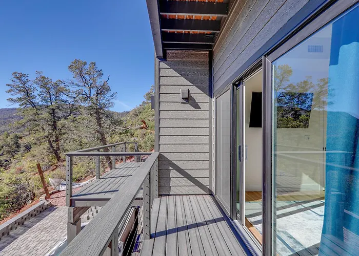 Holiday home Hot Tub & Panoramic Mtn Views: Retreat! Pine